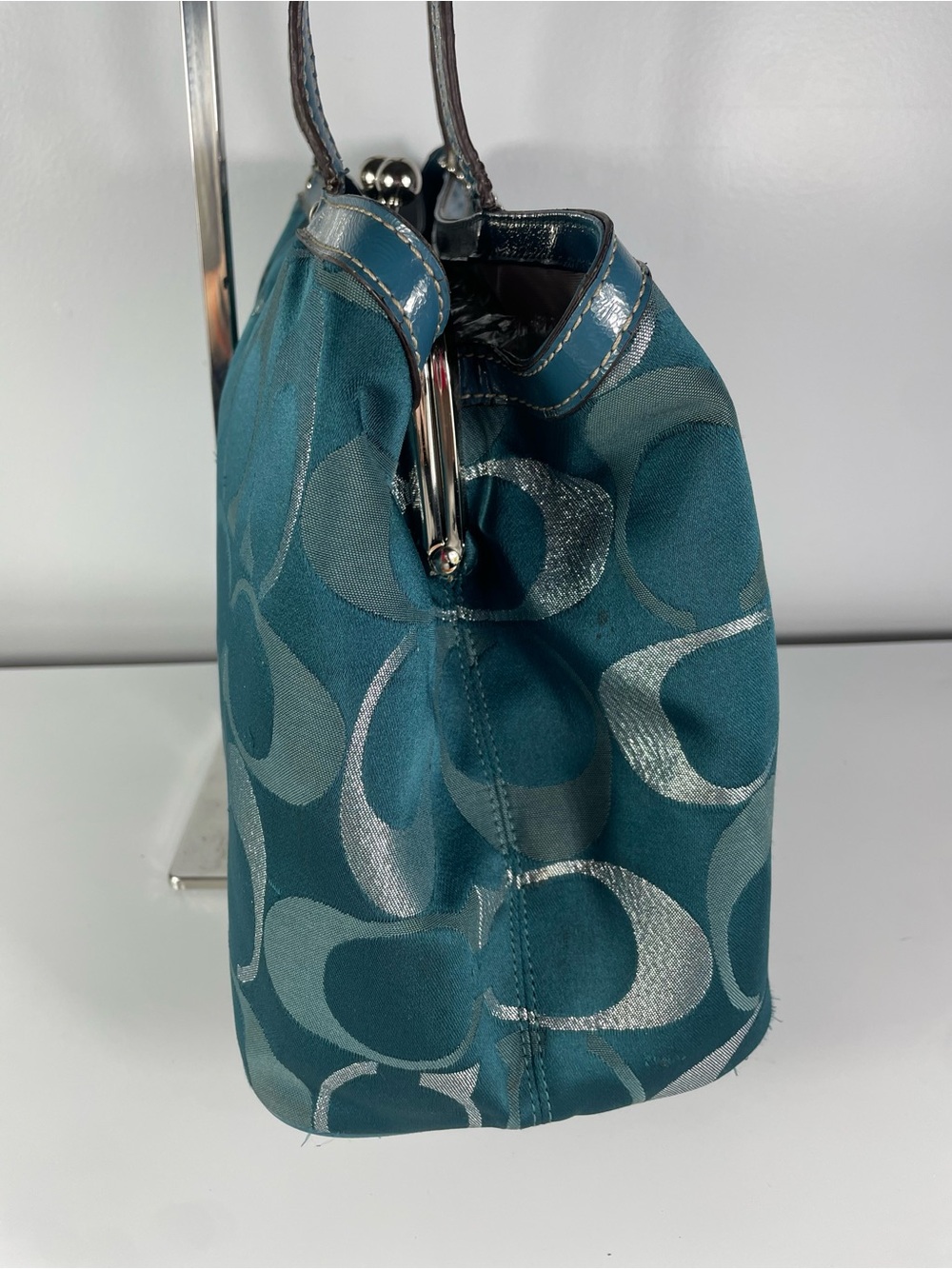 Coach Signature Stripe 3 Color Signature Metallic Carryall -COA - Picture 12 of 16
